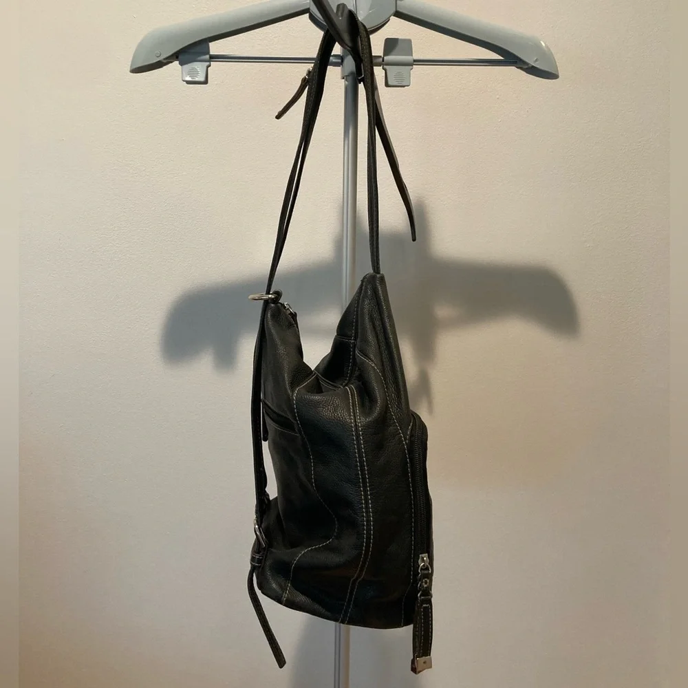 RARE VTG Convertible Tignanello Black Leather Backpack/Hobo Bag‎ Minimalist Y2K